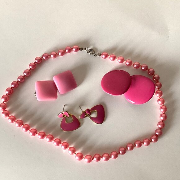 Pink Vintage Costume Jewelry 1 Necklace + 3 Earrings Clip-On's And Pierced - Picture 1 of 7